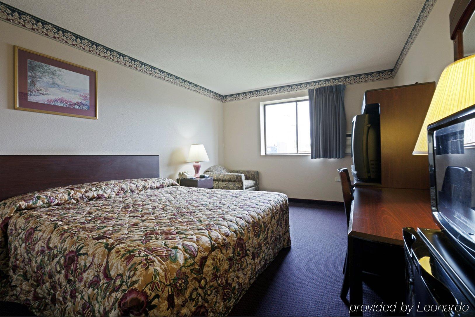 Super 8 By Wyndham Bedford Hotel Phòng bức ảnh
